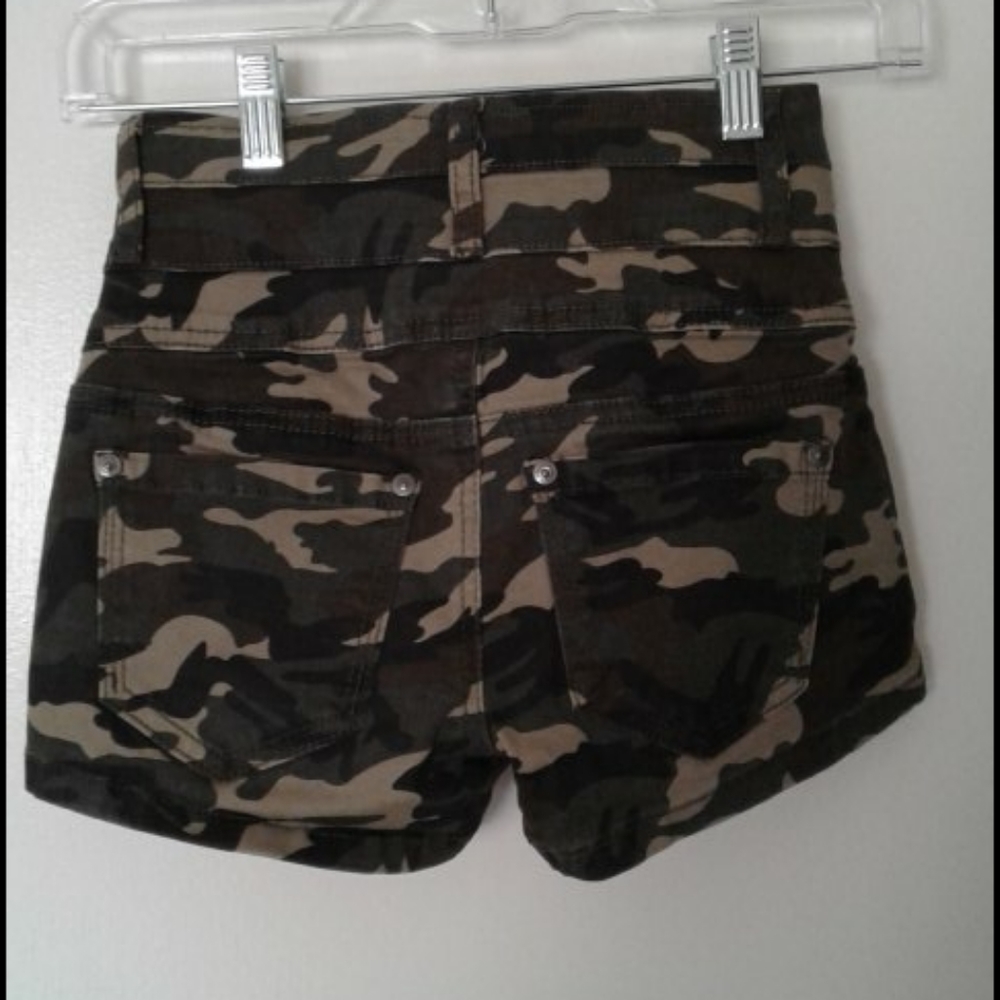 Shorts - Picture 2 of 2